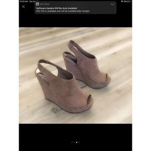 CARLOS SANTANA Taupe Suede Wedge Back Strap Wedge Heels Sz 8.5M